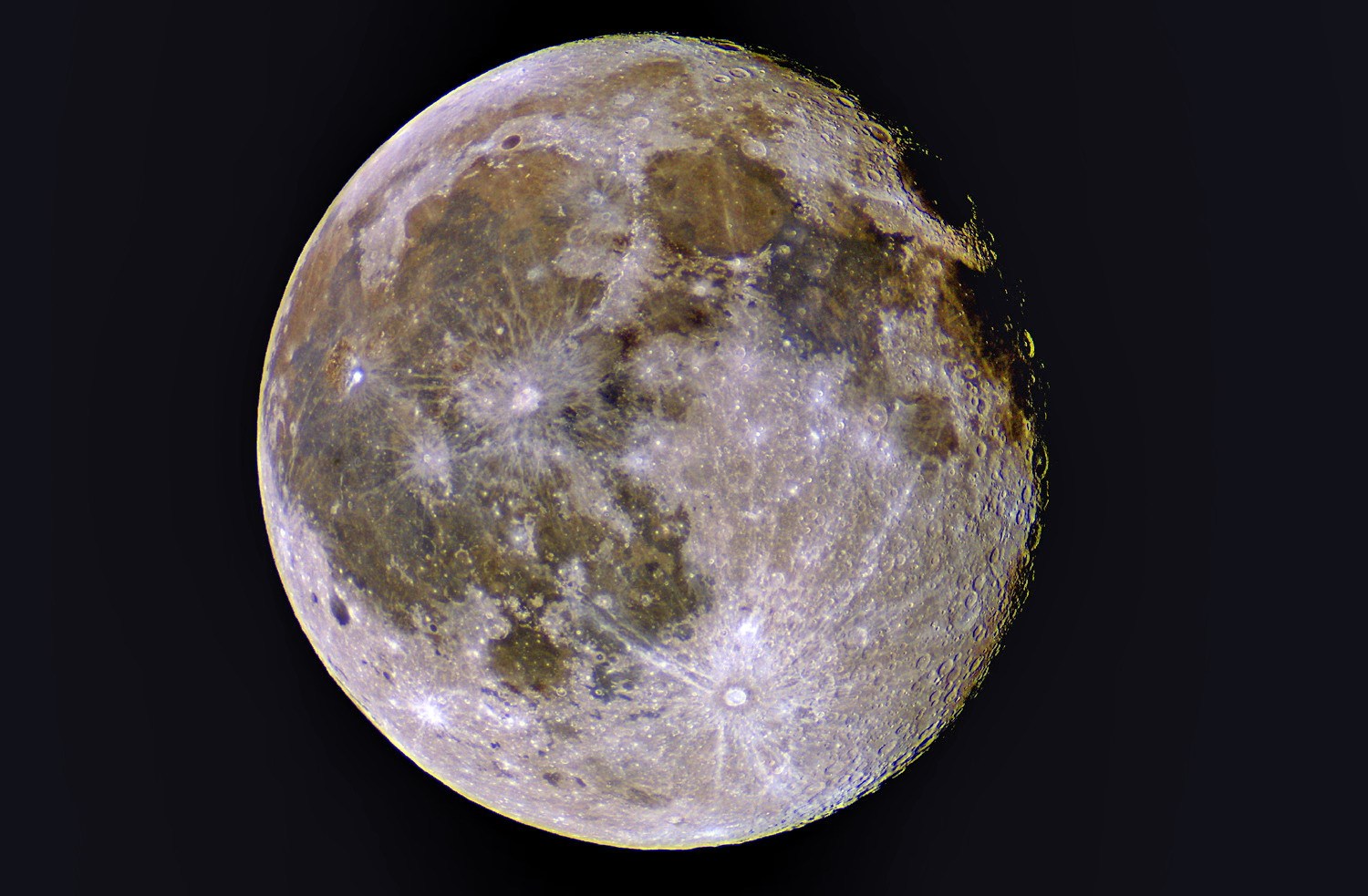 Luna piena fotografata con il telescopio Diemme (mosaico di 20 foto)